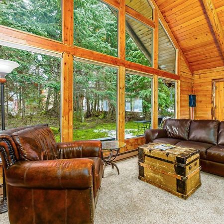 Alpine Meadows Log Cabin Girdwood Exterior photo