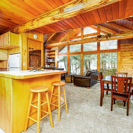 Alpine Meadows Log Cabin Girdwood Exterior photo