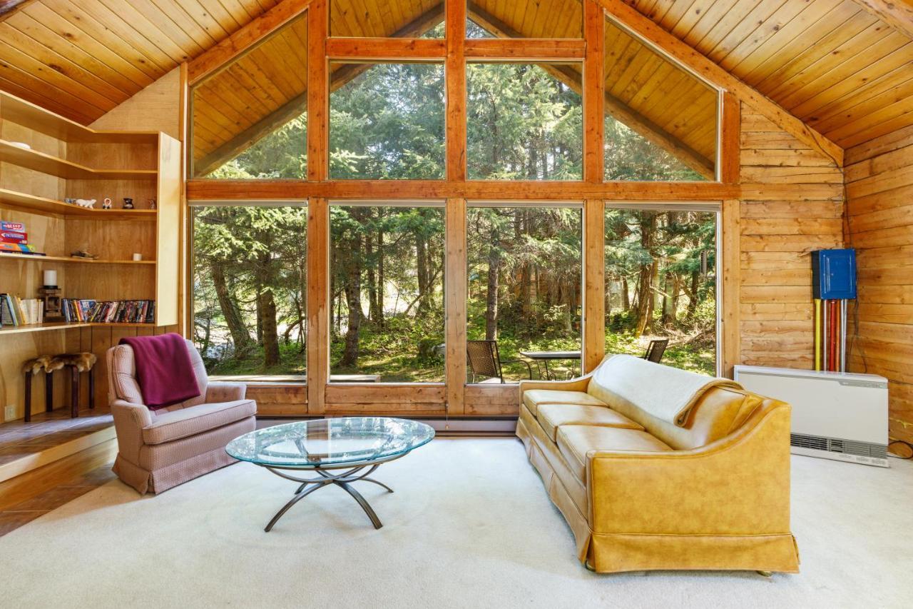 Alpine Meadows Log Cabin Girdwood Exterior photo