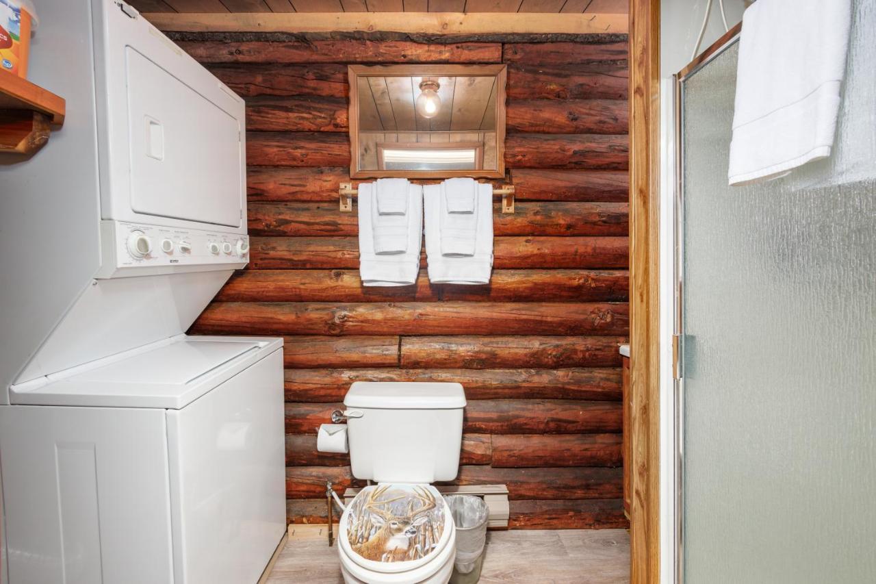 Alpine Meadows Log Cabin Girdwood Exterior photo