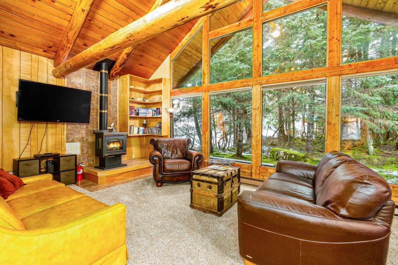 Alpine Meadows Log Cabin Girdwood Exterior photo